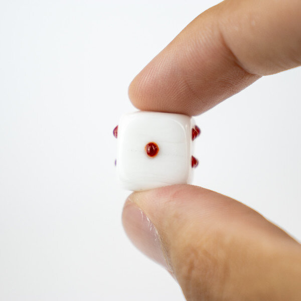Firma Murano Zé Dado Vermelho Orixás 15mm - Unidade Firma Murano Zé Dado Vermelho Orixás 15mm - Unidade