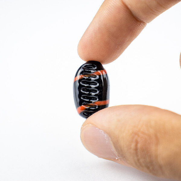 Firma Murano Preto e Vermelho Búzios 22mm - Unidade 