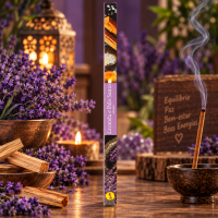 Incenso Lavanda e Palo Santo Sree Vani Natural 0% carvão Com 8 Varetas
